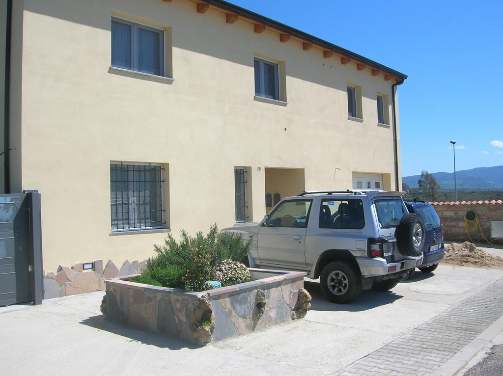 B&B S'Ena Suni Exterior foto